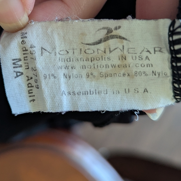 Motionwear Black Fitted Cap Sleeve Leotard - Picture 2 of 6